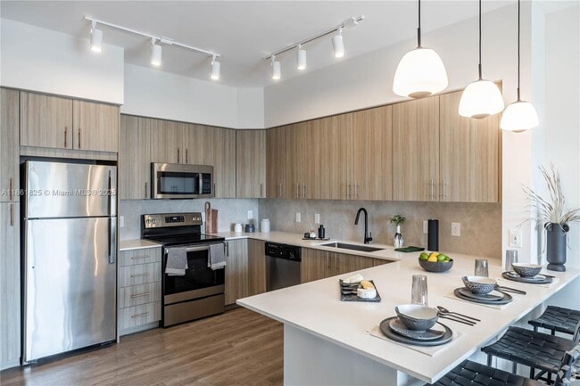 Building Photo - 19273 NW 27th Ave Unit 3709 Rental