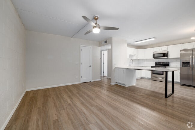 2BR, 1BA - 850SF - Living Room