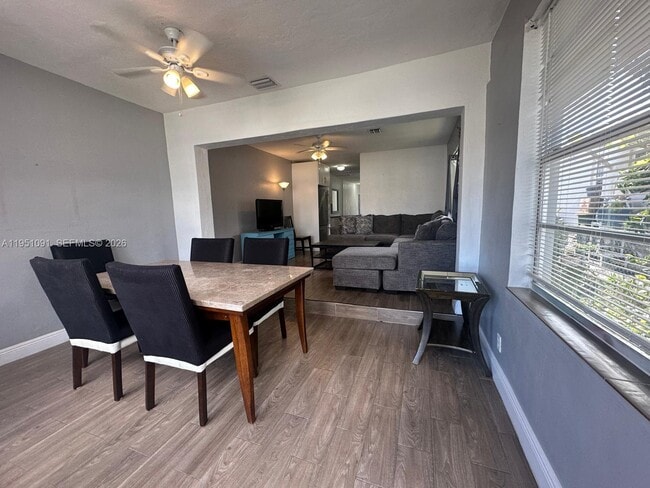 Photo - 1728 Rodman St Unidad 1-2