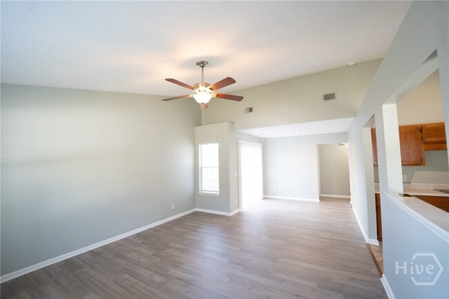 Photo - 148 Finn Cir