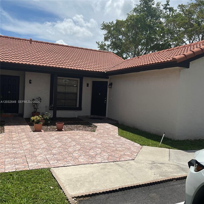 Building Photo - 15272 SW 46th Ln