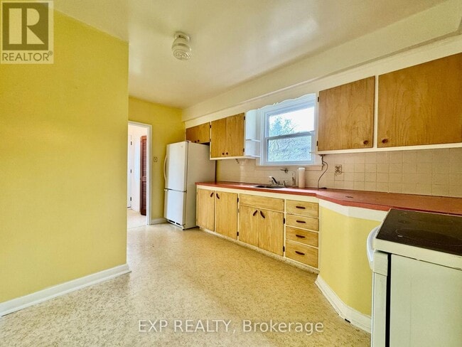 Photo - 29 Bayview Pkwy