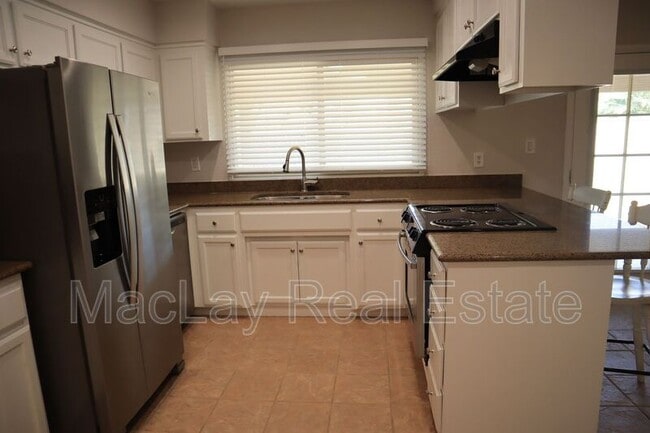 Photo - 5415 S Hazelton Ln