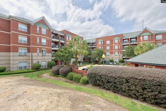 Photo - 900 Taylor St