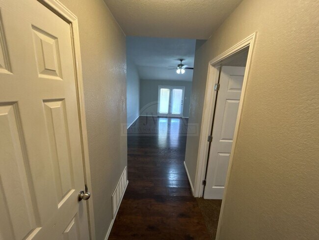 Photo - 4507 Lonesome Dove Dr