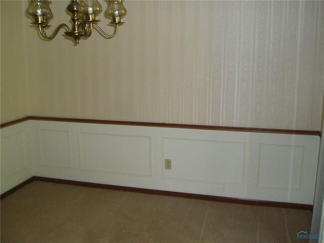 Dining Room - 2256 Rockspring Rd Unit #5