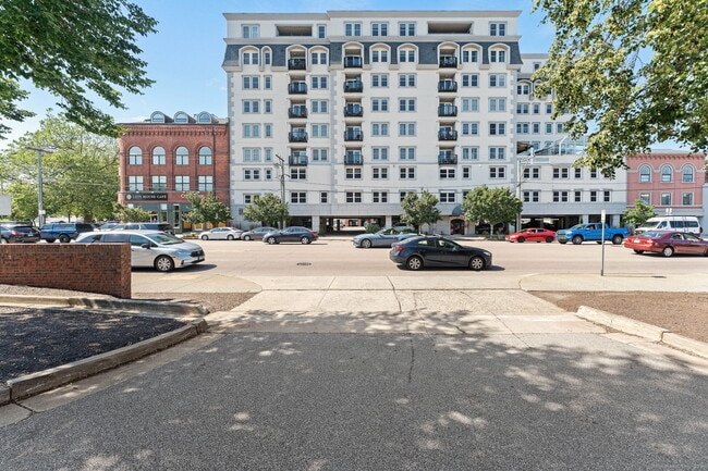 Photo - 461 Bank St Condo Unit 708