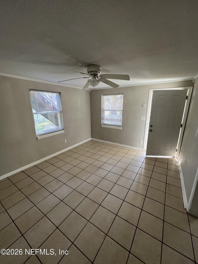 Photo - 1653 Sheridan St