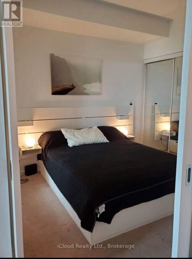 Photo - 209 Fort York Blvd Unit 772