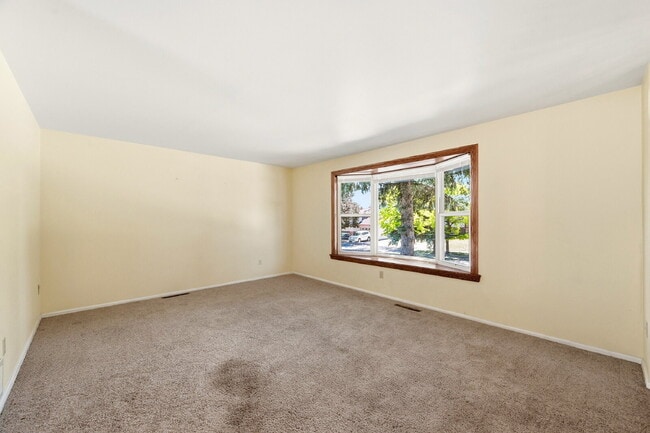 Photo - $1,995.95 4-bed, 1.5 bath, located in Colorado Springs with a large back yard
