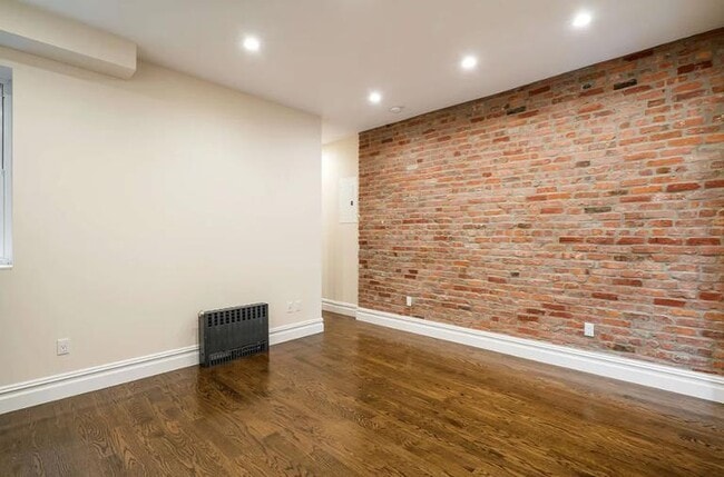 Photo - 63 Perry St Unit 20