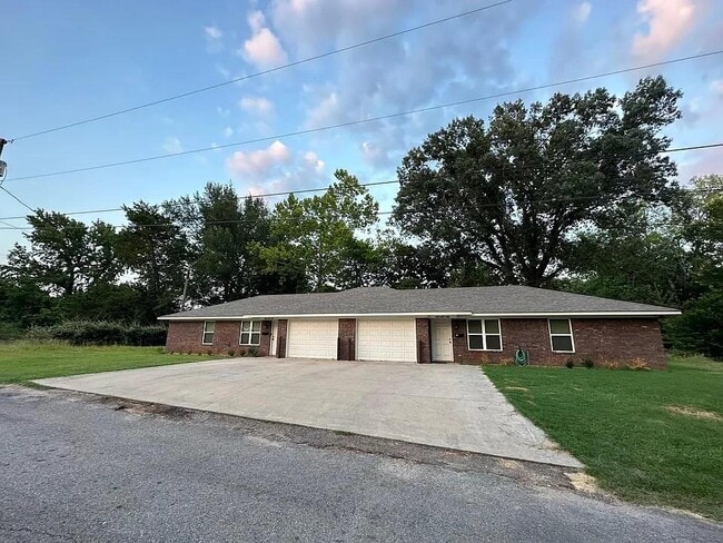 Photo - 218 Cheek St