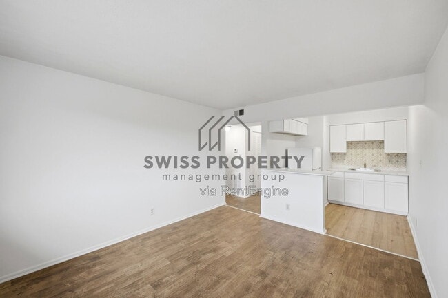 Photo - 544 Riverview Dr Unit A1