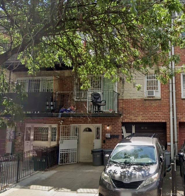 Building Photo - 42-44-44 Elbertson St Unit 3FL