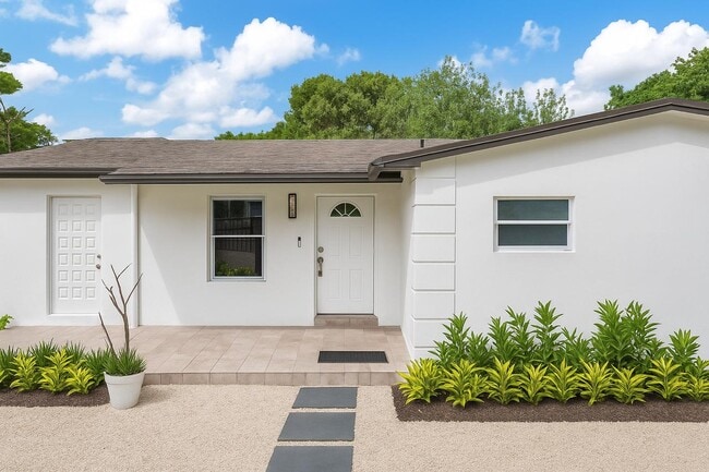 Photo - 341 NW 43rd St