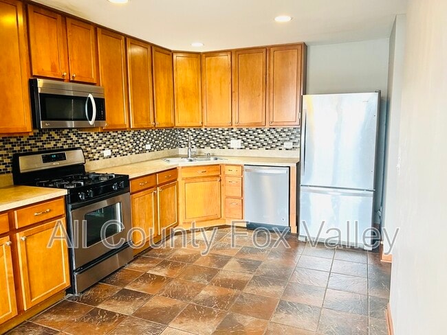 Photo - 1850 Waverly Way