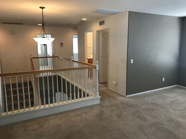 Photo - Spacious 5 bedroom with 3 car garage for rent