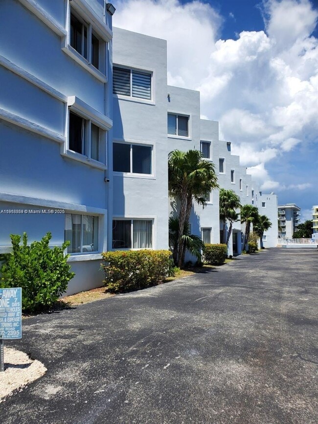 Photo - 1185 Marseille Dr Unit 209