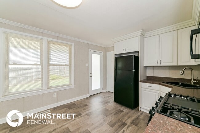 Photo - 127 S Fowler Cir