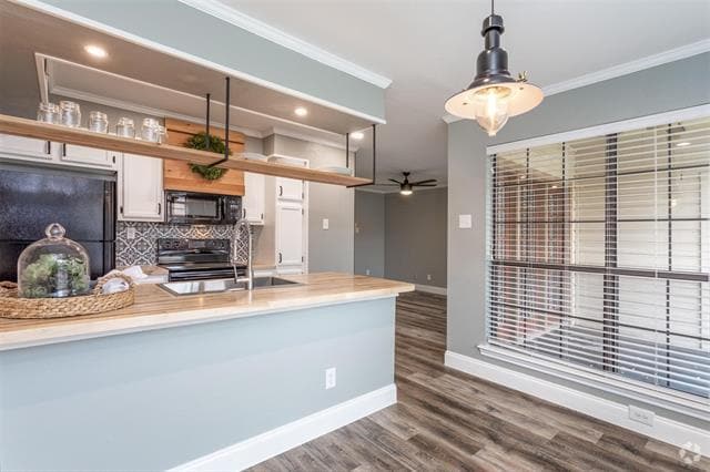 Building Photo - 16301 Ledgemont Ln Unit 1504 Rental