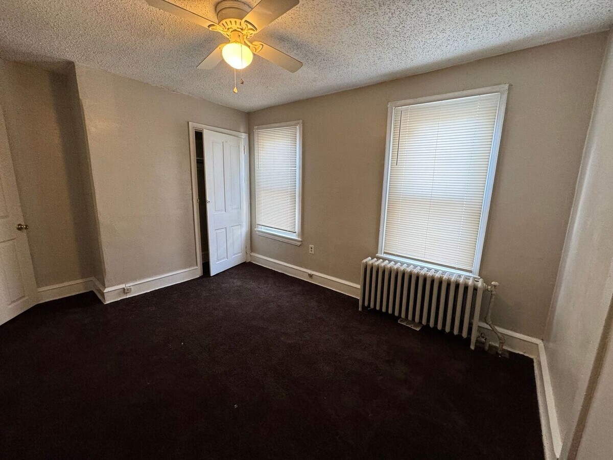 Photo - 2106 W 4th St Unit B