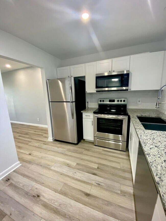 200 Waterway Dr S Unit 208