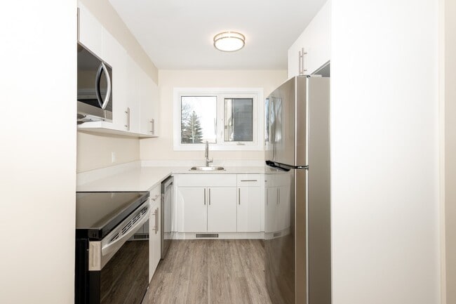 Photo - Rothesay Townhouses