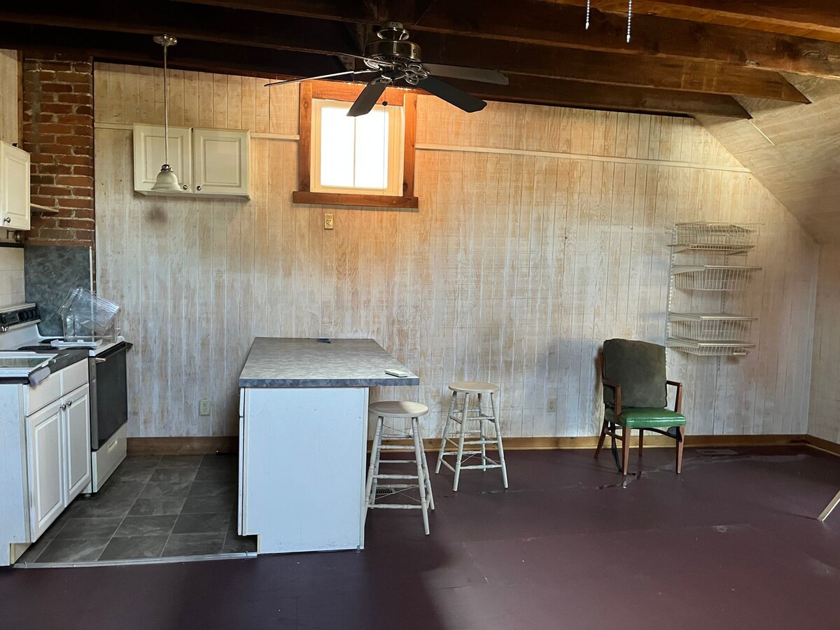 Photo - 156-158 S Hanover Street Unit 156 S Hanover St R (garage Apt)