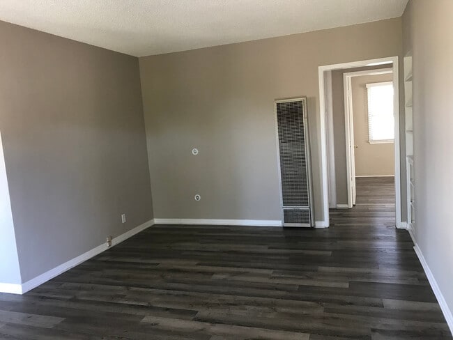 Photo - TWO BEDROOM HOUSE IN LAKEWOOD--GREAT LOCATION--CALL US TODAY!!