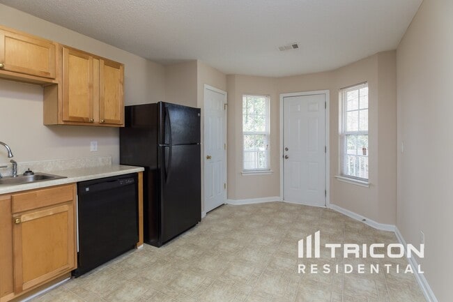 Photo - 11569 Registry Blvd