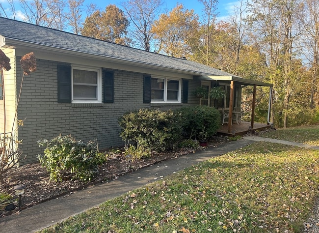 Photo - 44 Maple Ave