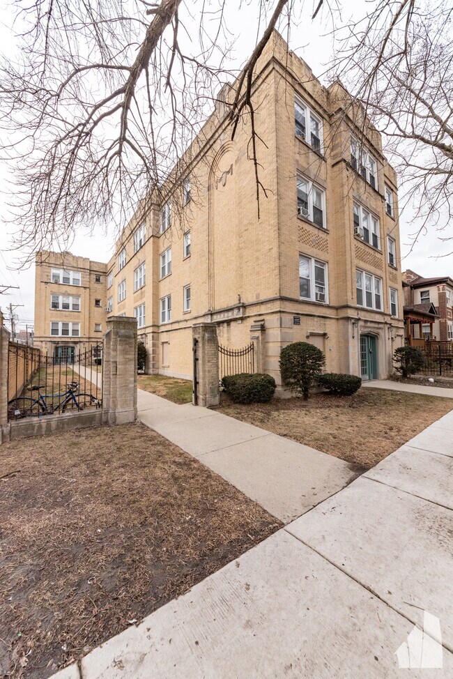 Photo - 4414 N Whipple St Unit 14-2N