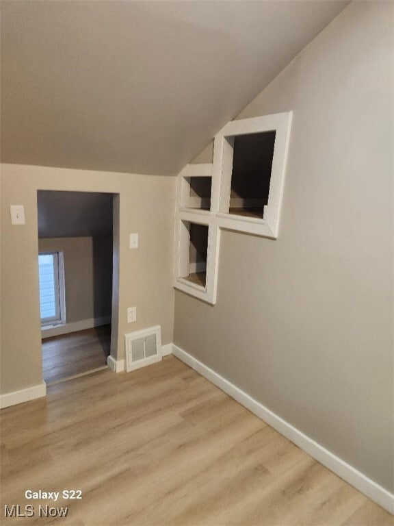 Photo - 7127 Deveny Ave