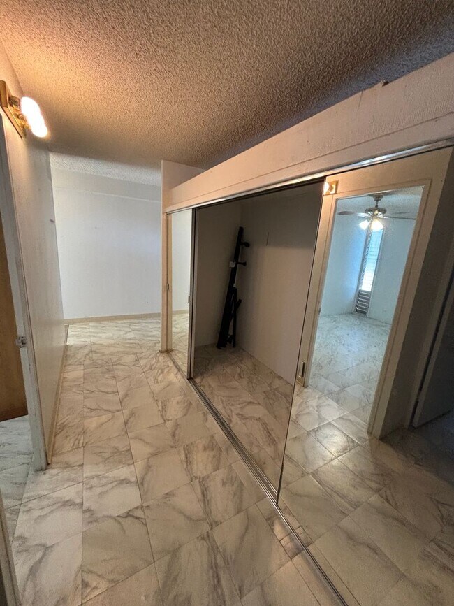 910 Ahana St Unit 1107