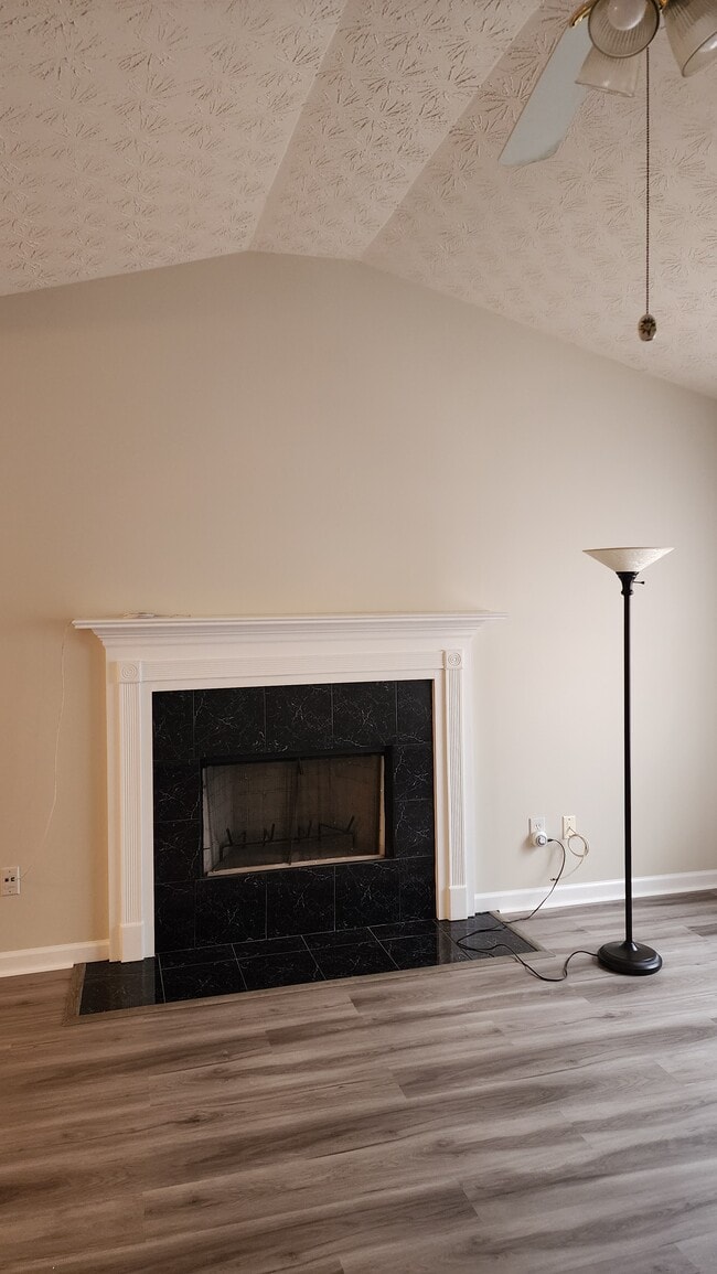 Photo - 45 Spring Valley Way