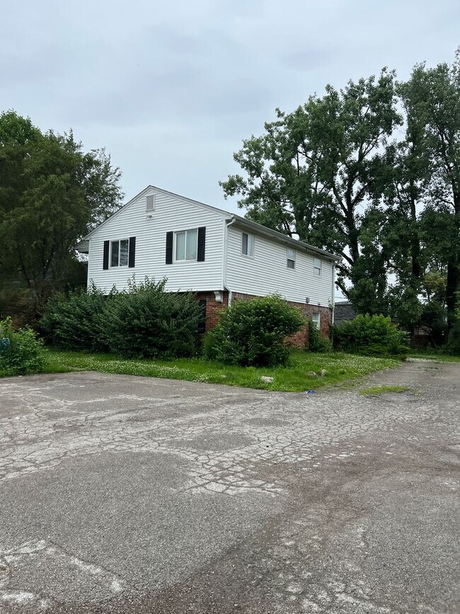 Photo - 6028 Laurel Hall Dr Unidad 6028 Laurel Hall Dr #3
