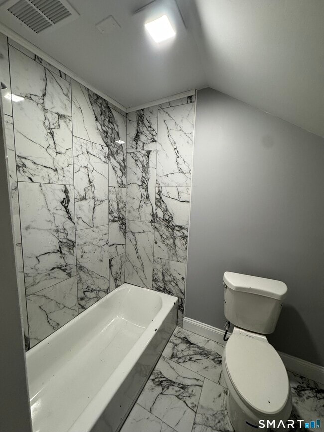 Photo - 231 Davenport Ave Unit 3