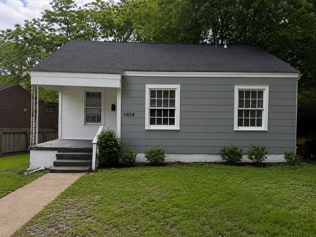 Building Photo - Beautiful 3-Bedroom Home in Convenient North Jackson Location