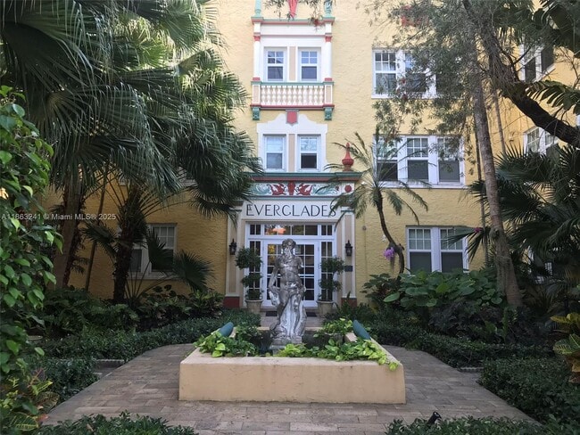 Photo - 536 14th St Condo Unit 311
