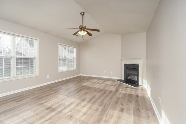 4031 Village Park Ct