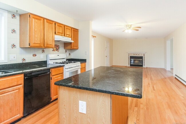 Photo - 107 Benson Pl