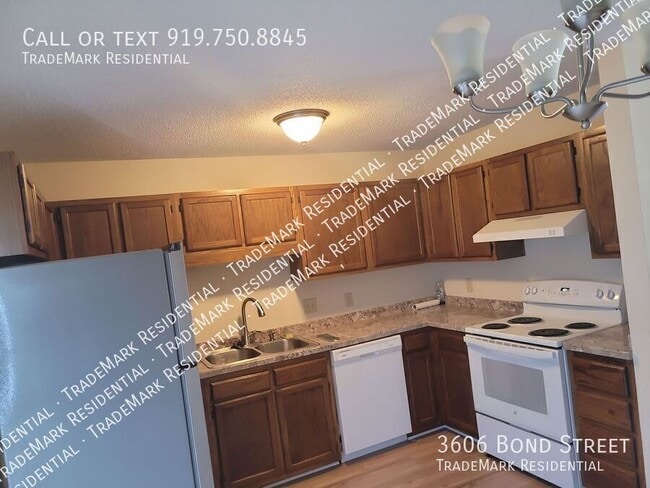 Photo - 3606 Bond St