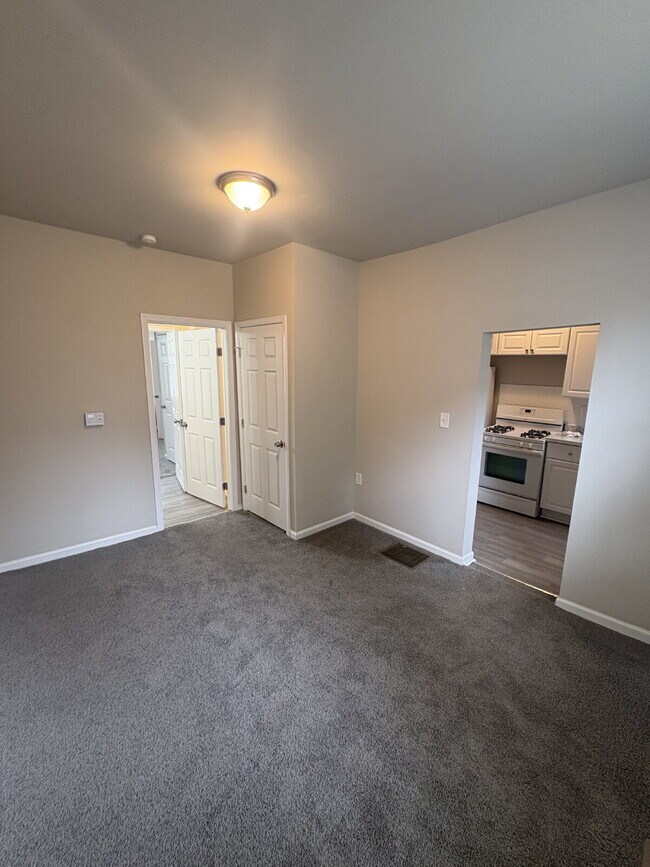 Renovated 1-Bedroom Apartment in Belair-Edison