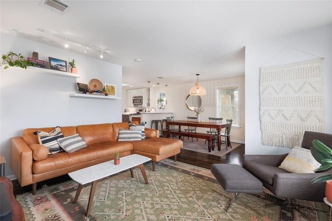 Photo - 3005 E 14th St