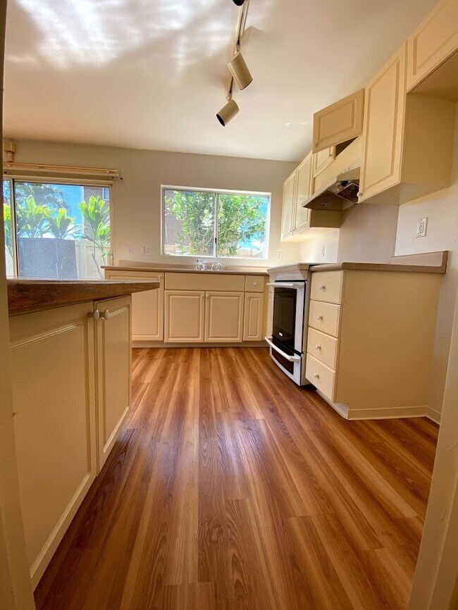 Photo - Desirable Lombard Way in Ewa, 3 Bed 2.5 Bath w/ 2 Car garage, Newer unit, Pet Negotiable