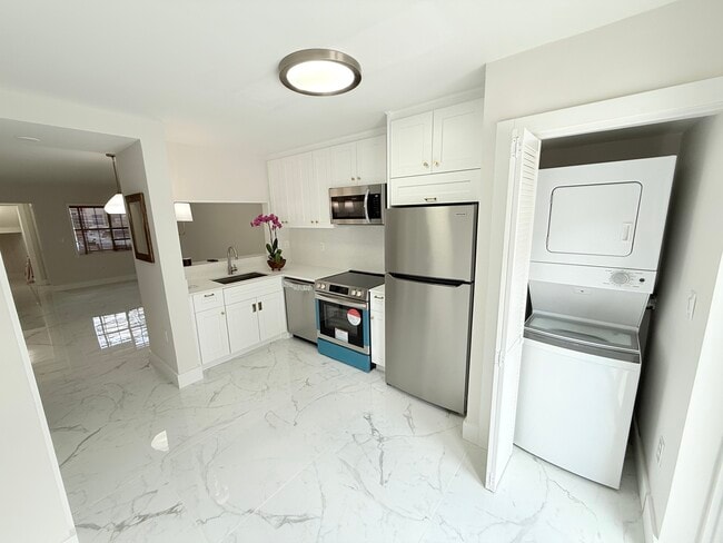 Photo - 6726 SW 130th Pl Apartment Unit 1403