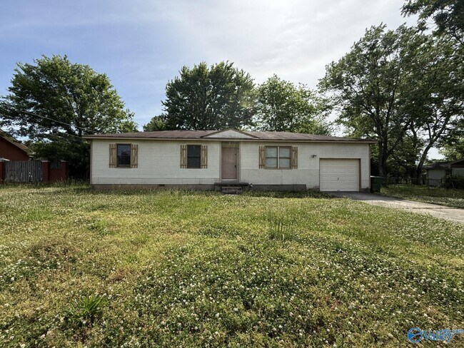 Photo - 1908 Catchings Dr NW