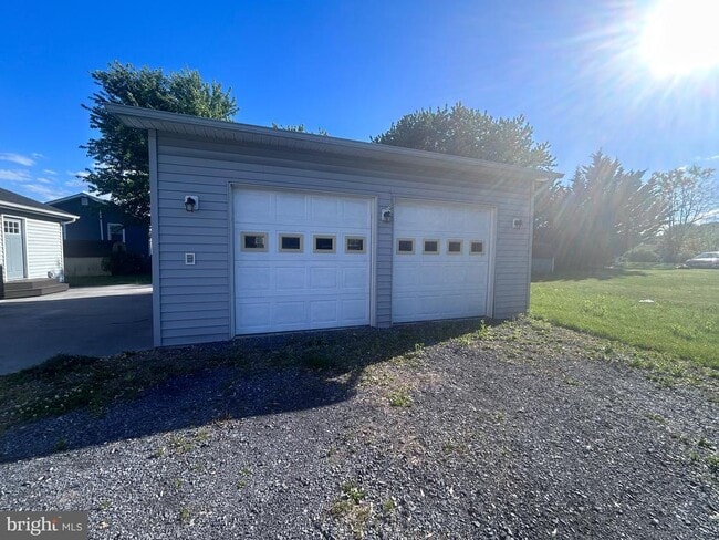 Photo - 307 Raven Rd