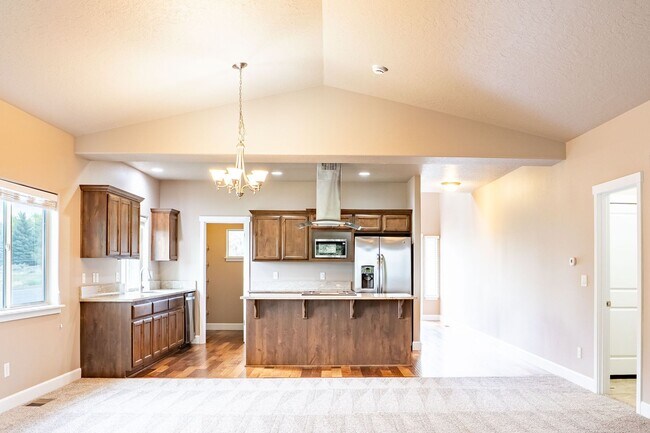 Photo - NE 3 Bdrm, 2 Bath House, Air Conditioning,...