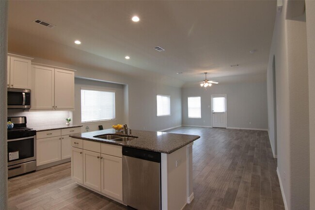 Photo - 1907 Benbrook Hollow Ln